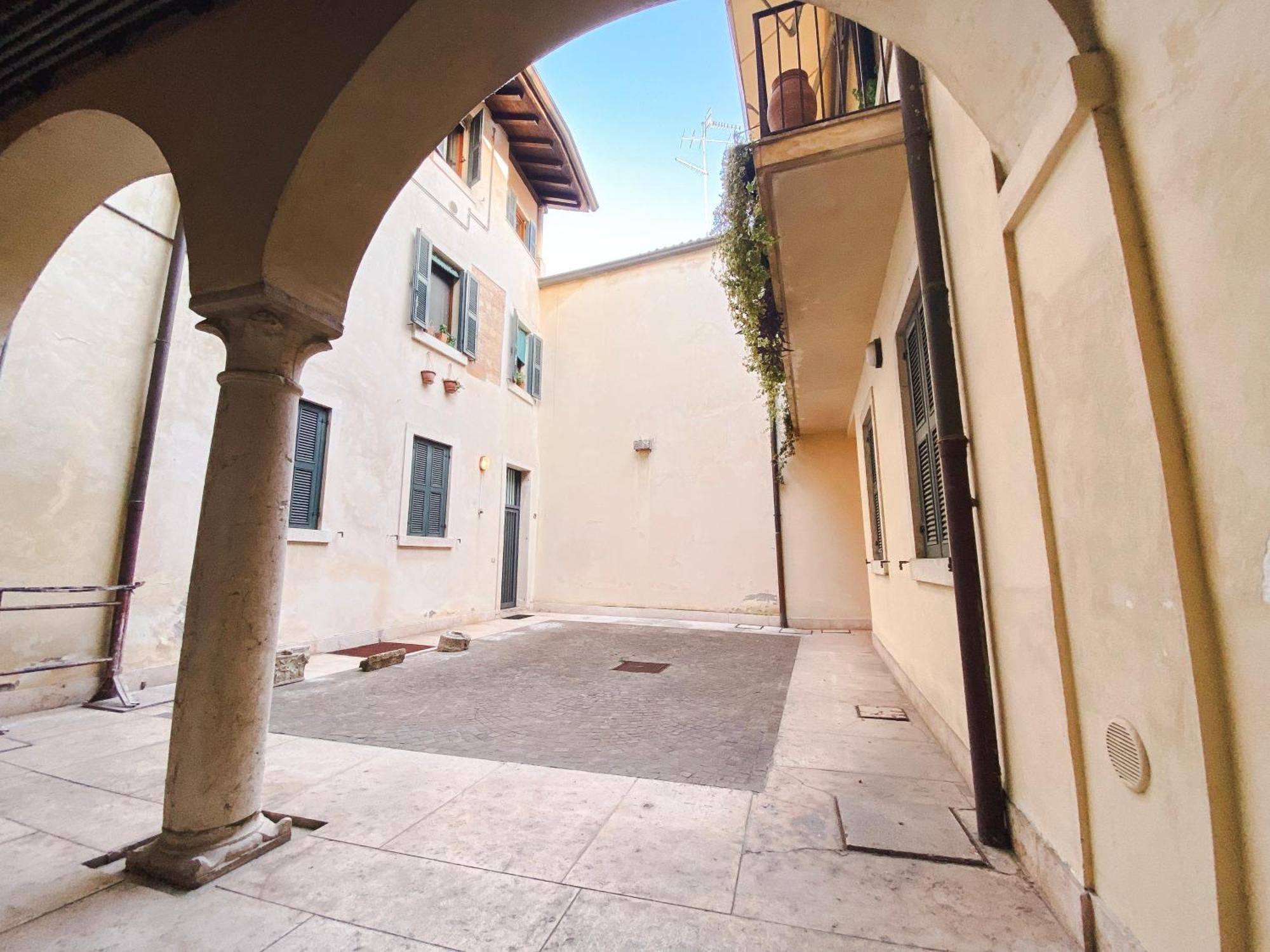 Santacecilia Apartment Verona Exterior photo